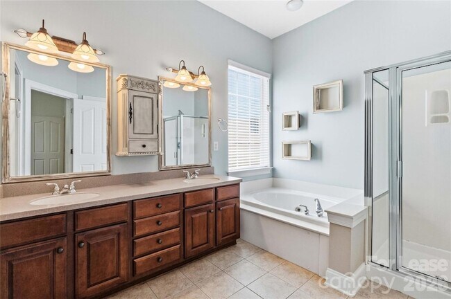 Building Photo - 7819 Chaddsley Dr