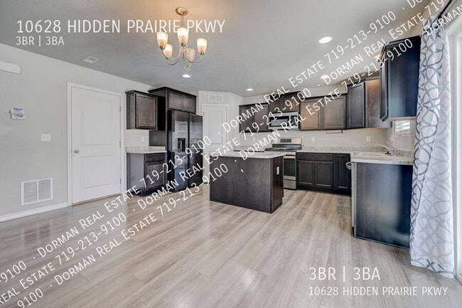 Building Photo - 10628 Hidden Pr Pkwy