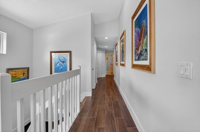 Building Photo - 6701 Hillside Ln