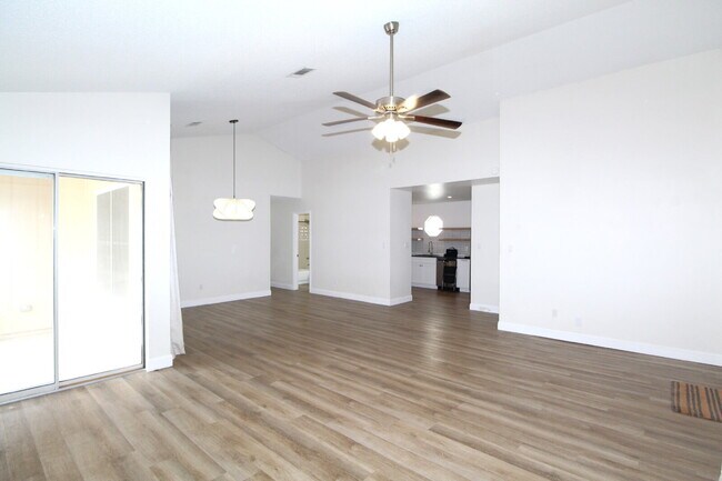 Building Photo - Charming Renovated Cottage with Granite, S...