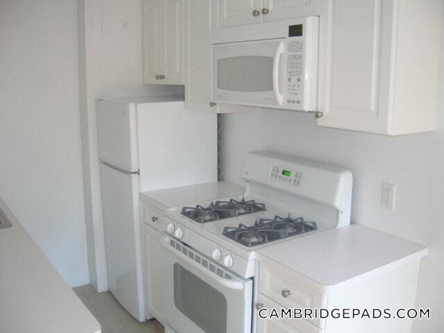 Building Photo - 3 Langdon St