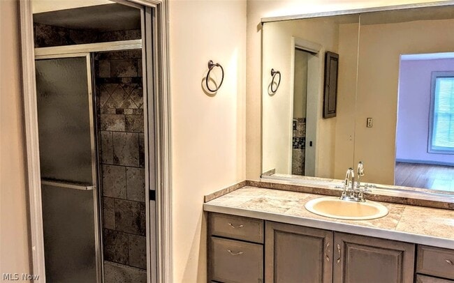 Building Photo - 25 Trenton Square