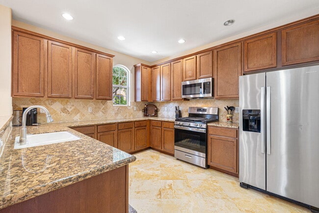 Building Photo - 52230 Desert Spoon Ct