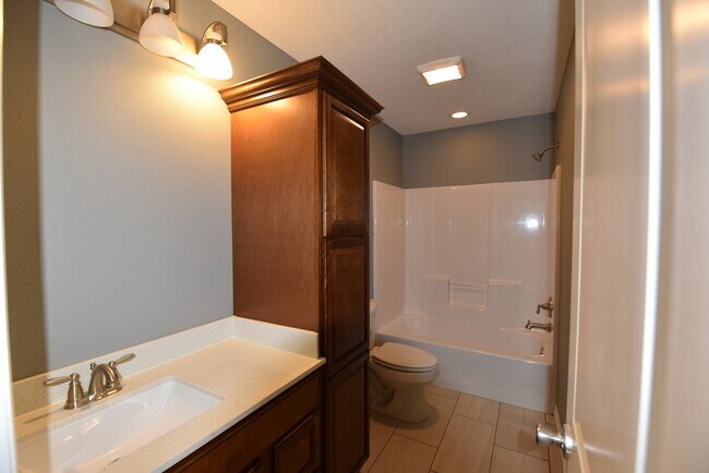 Building Photo - 315 North 2 1/2 St. Ste B