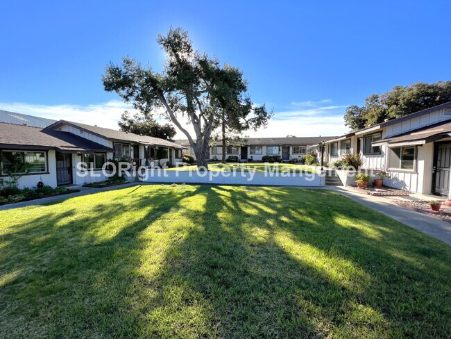 Building Photo - AVAILABLE JUNE - 1 Bedroom / 1 Bathroom Condo in Los Osos