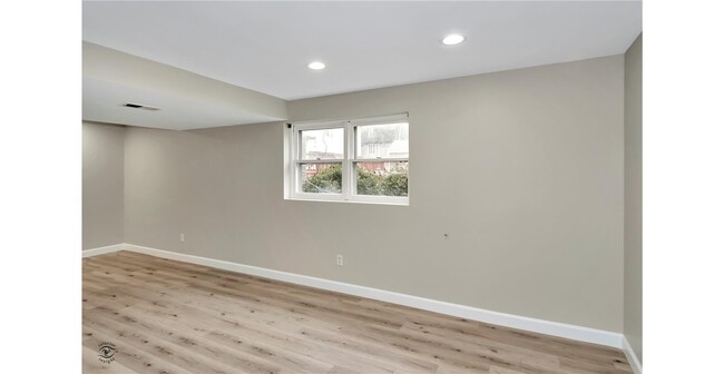 Building Photo - 75 Castle Coombe Ct
