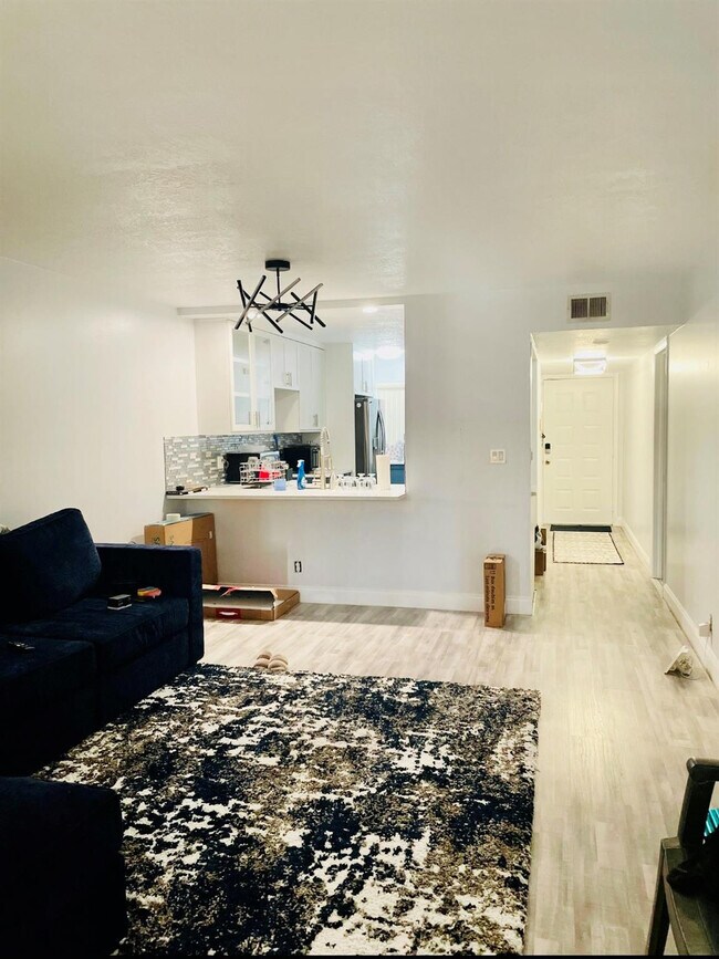 Building Photo - 7355 Woodmont Terrace