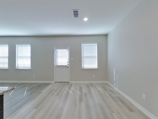 Building Photo - 23064 Shakespeare Dr