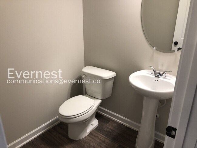 Building Photo - 4 Bed/2.5 Bath Home with Garage / Pet-Friendly / Vouchers Accepted / Coming Soon!