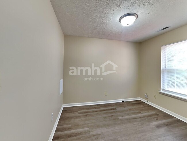 Building Photo - 1510 Millridge Dr