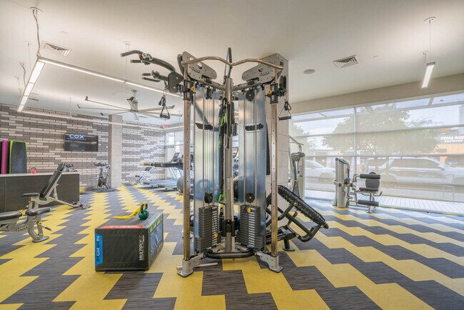 Building Photo - 295 E Roosevelt St