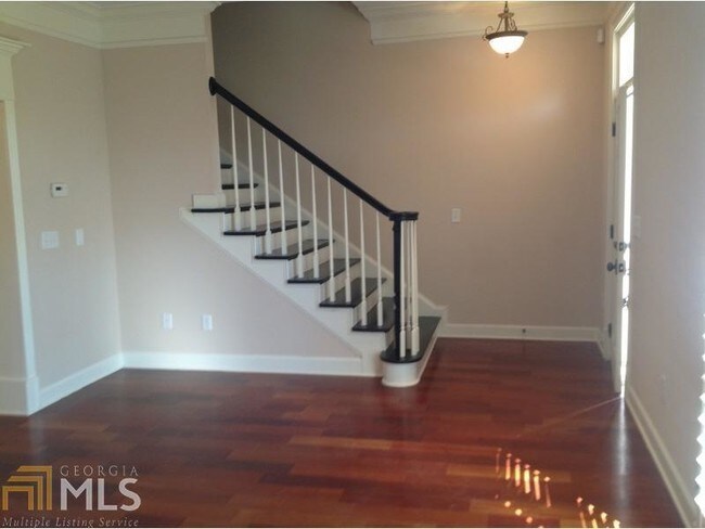Building Photo - 15 Buford Village Walk