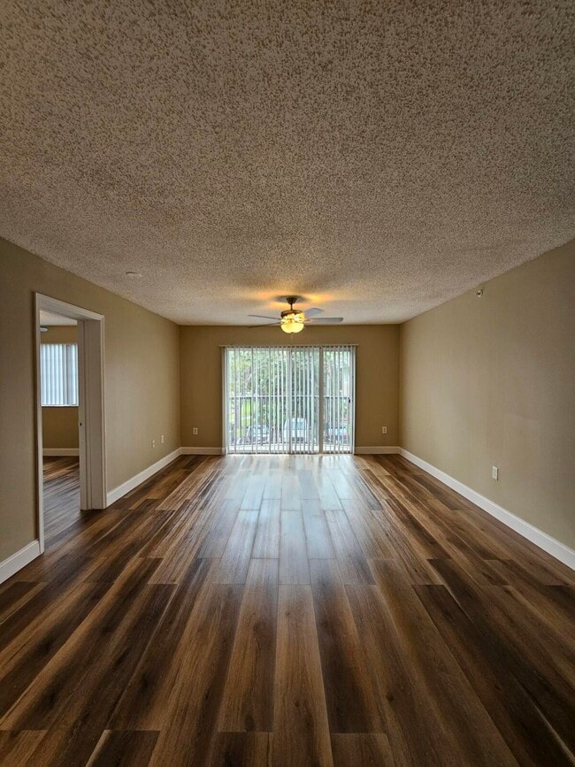 Building Photo - 4187 N Haverhill Rd