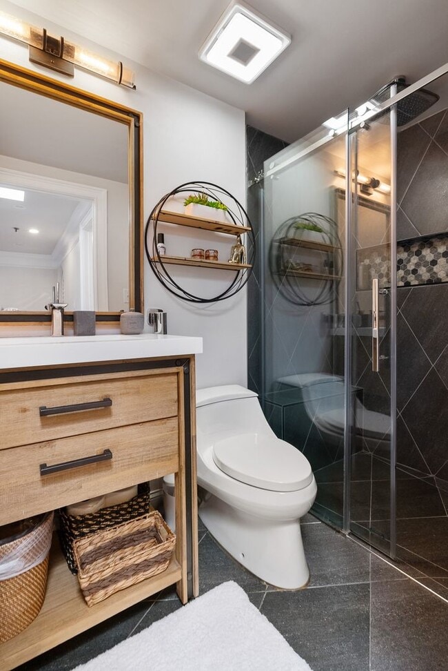 Building Photo - Stunning 2-Story Loft in the Heart of Downtown