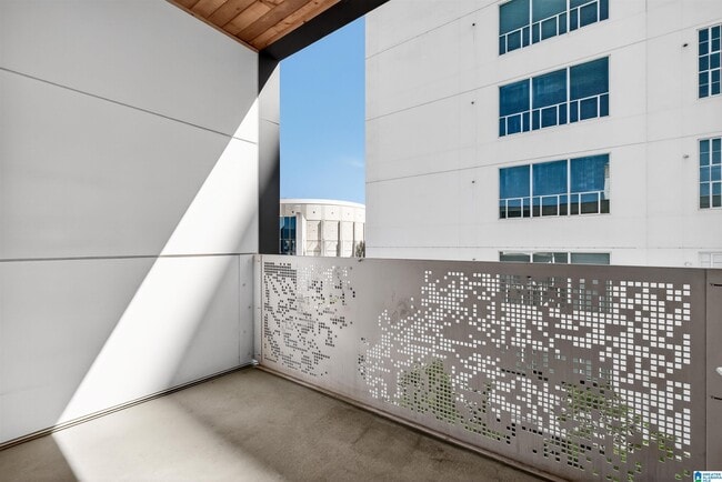 Building Photo - 1801 2nd Ave N