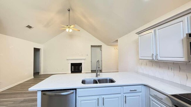 Building Photo - 6423 Grand Hickory Dr