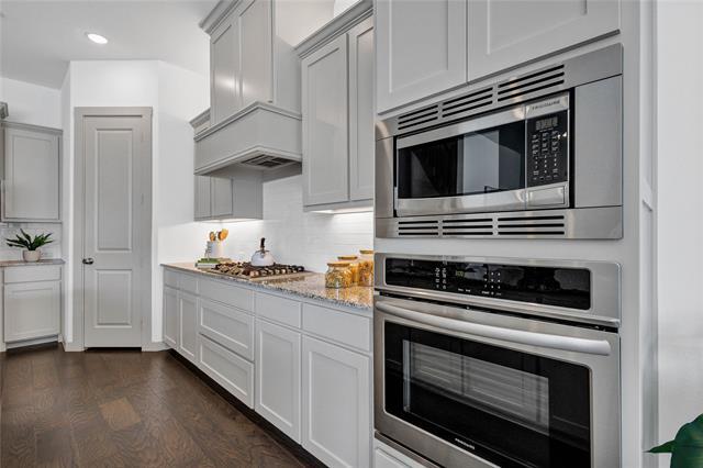 Building Photo - 8886 Ice House Dr