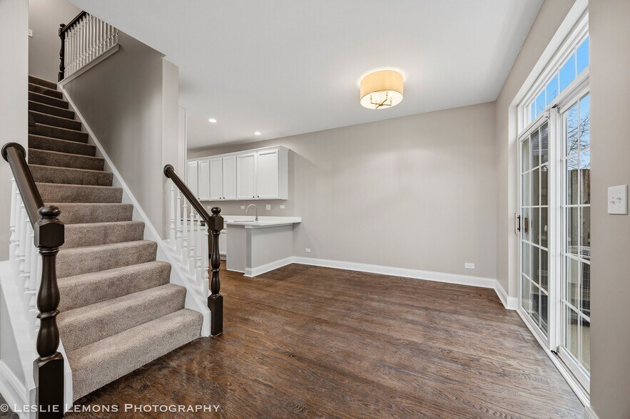 Building Photo - 2233 Hillsboro Ct