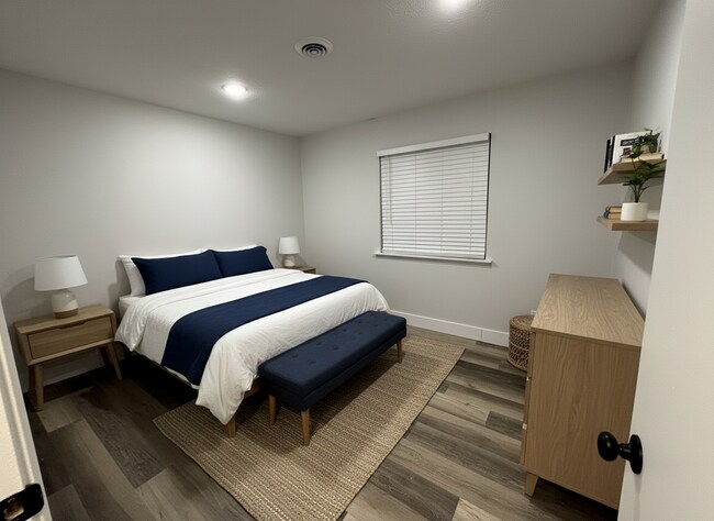 Building Photo - 1102 Apache Dr