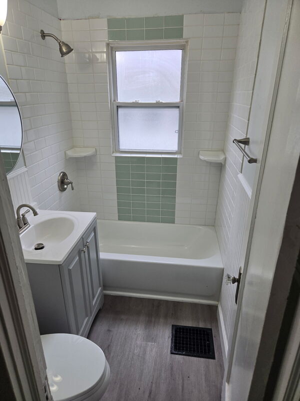 Building Photo - 2230 E 67th Terrace