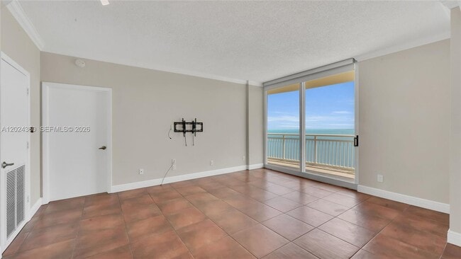 Building Photo - 2475 Brickell Ave