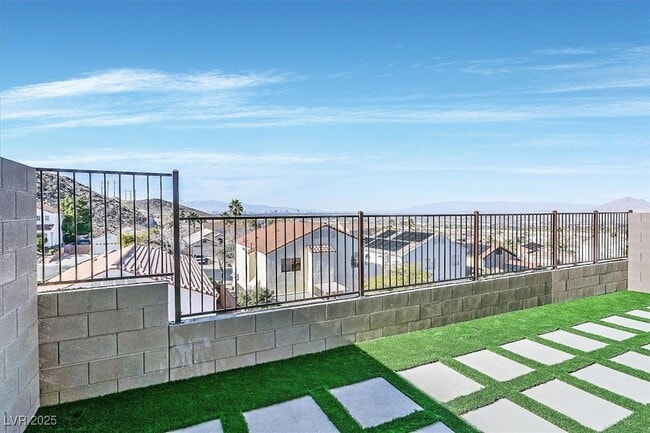 Building Photo - 366 Rosefinch St