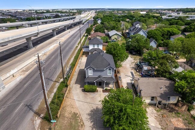 Building Photo - 7617 Carver Ave