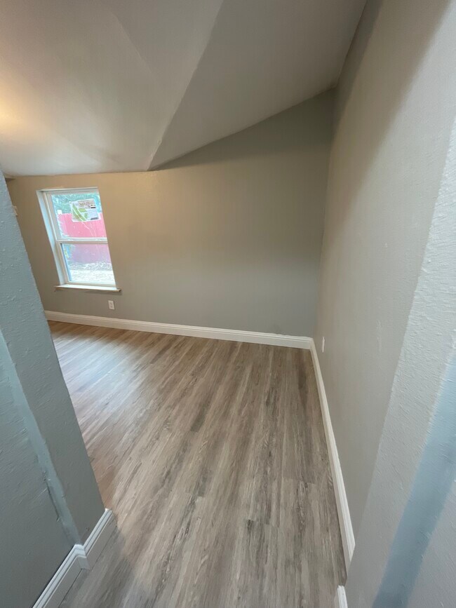 Building Photo - 510 Greenwood St