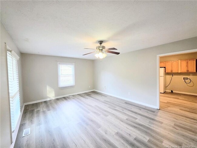 Building Photo - 425 Morley Dr