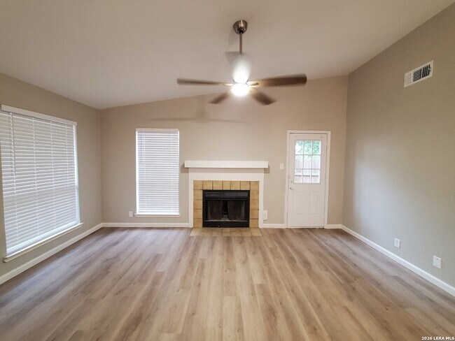 Building Photo - 5717 Lochmoor