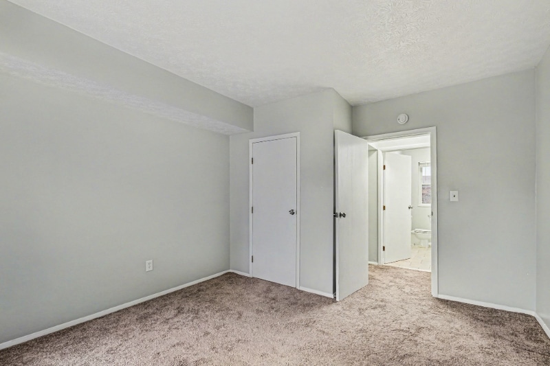 Building Photo - 562 Glenwood Ave