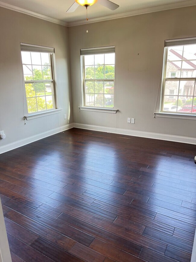 Building Photo - August 2026 - July 2027!!  3 BR 3 BA townh...