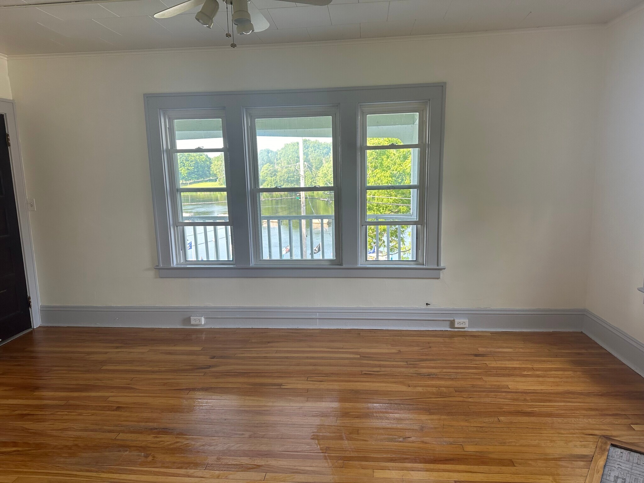 Living Room - 48 State St