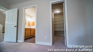 Building Photo - 5470 Fallen Oak Dr