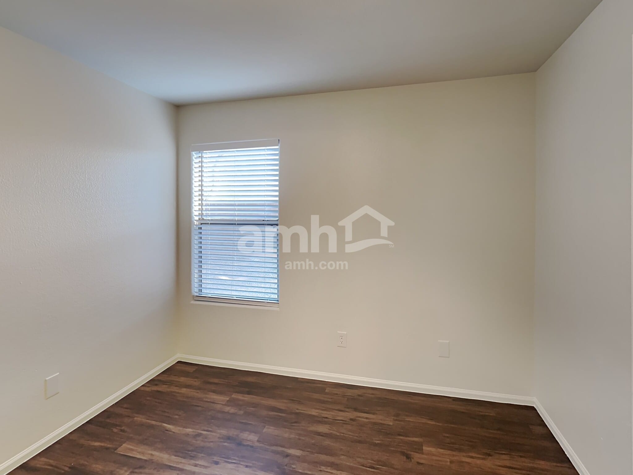 Building Photo - 16563 W Melvin St
