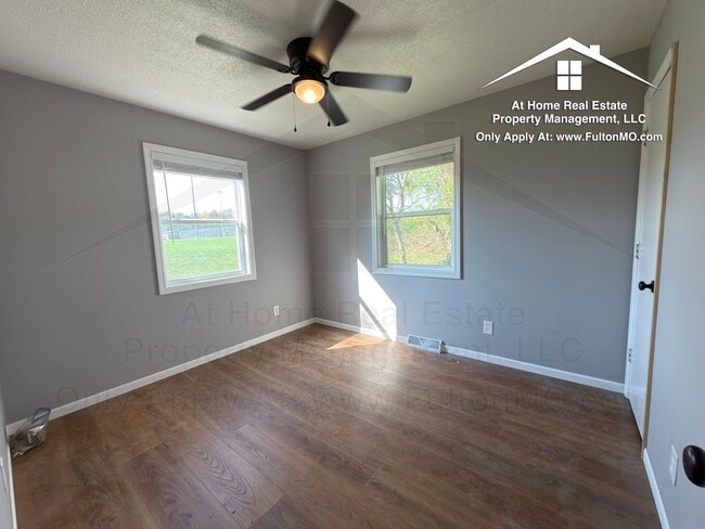 Building Photo - 607 Crestwood Dr