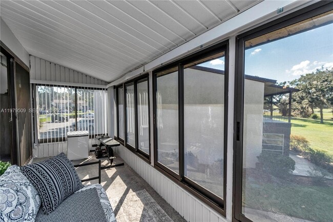 Building Photo - 737 Midway Dr