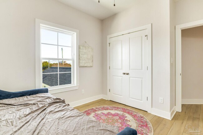 Building Photo - 606 W Intendencia St