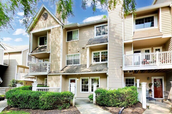 Building Photo - 10823 Hampton Mill Terrace