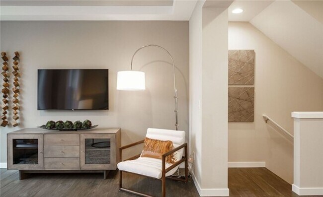 Building Photo - Modern Air Conditioned 3 bedroom in Bothell