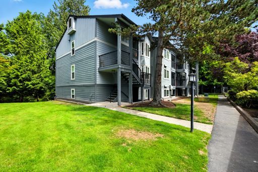 Building Photo - New Price! Convenient 1 bed condo is desir...