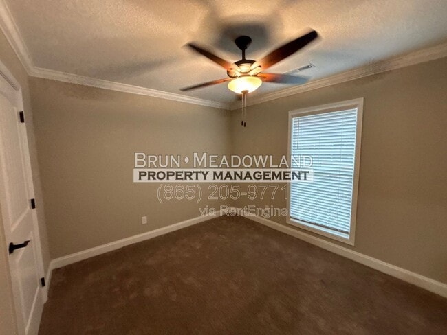 Building Photo - 3869 Doral Dr