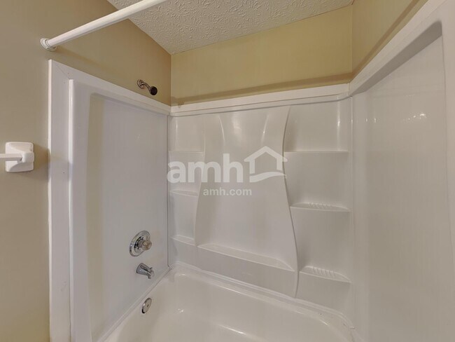 Building Photo - 6647 Hilmar Dr