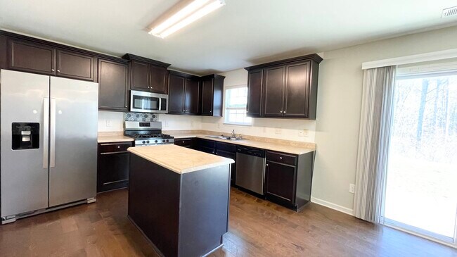 Building Photo - 263 Solstice Dr