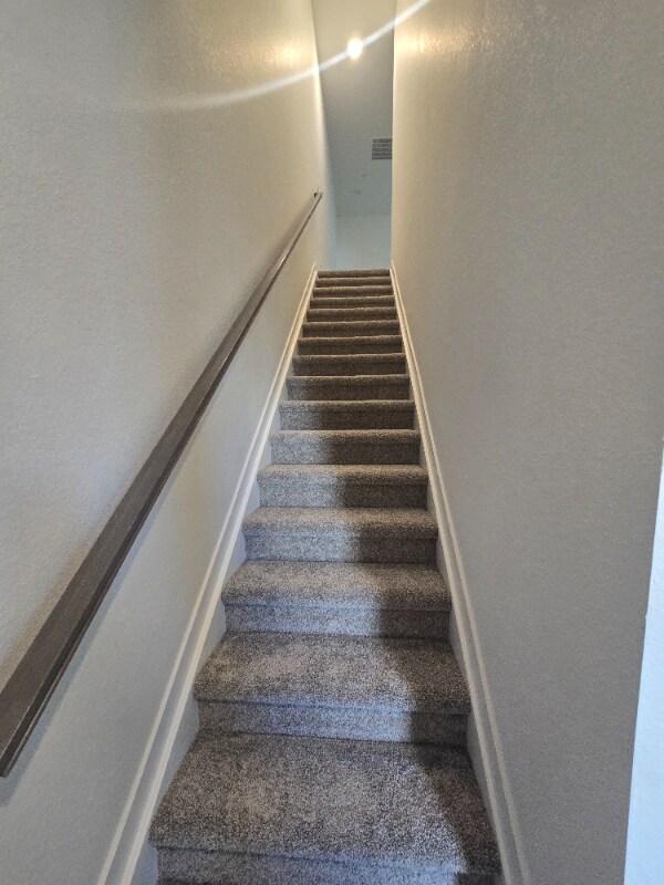 Building Photo - 5387 Euclid Dr