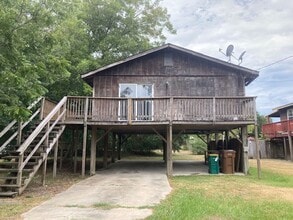 Building Photo - 353 Morton Ave