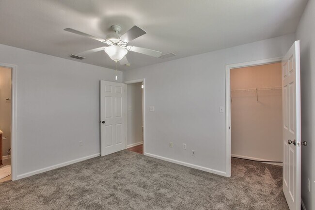 Building Photo - 1677 Quazar Rd