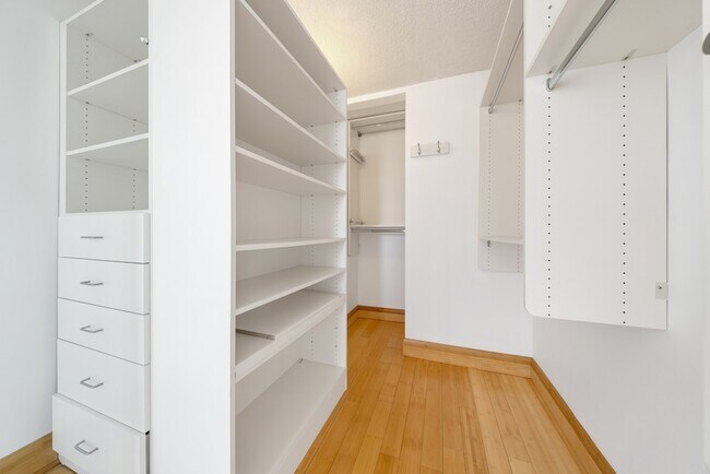Building Photo - 474 N Lake Shore Dr