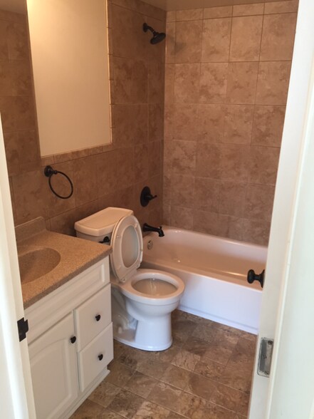 Building Photo - 689 Snelling Ave S