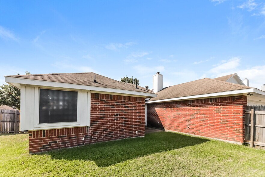Building Photo - 7605 Colfax Dr